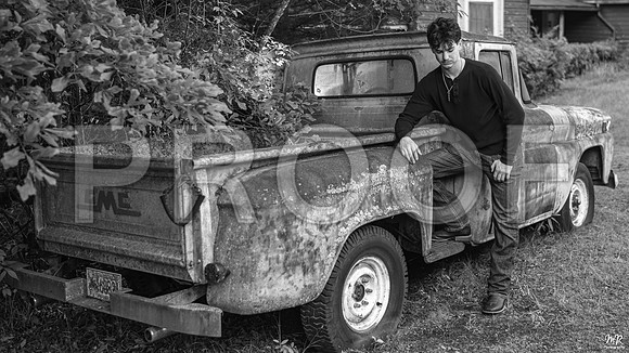 ed MRP06144 crop bw 16x9