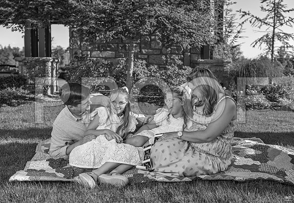 ed MRP06651 bw 13x9